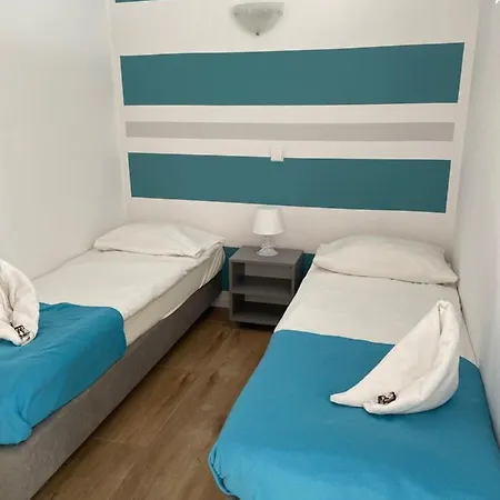 Marinas Oda ve Kahvaltı Rewa