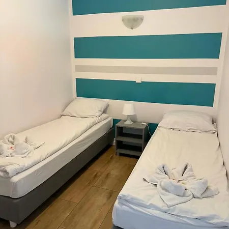 Marinas Oda ve Kahvaltı 3*
