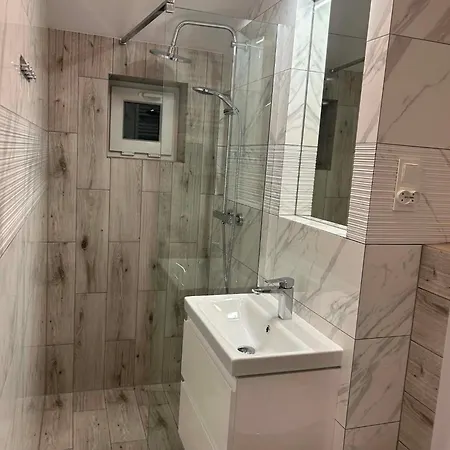 Marinas Oda ve Kahvaltı Rewa
