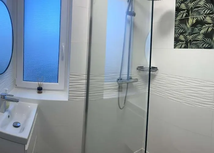 Marinas Bed and Breakfast 3*